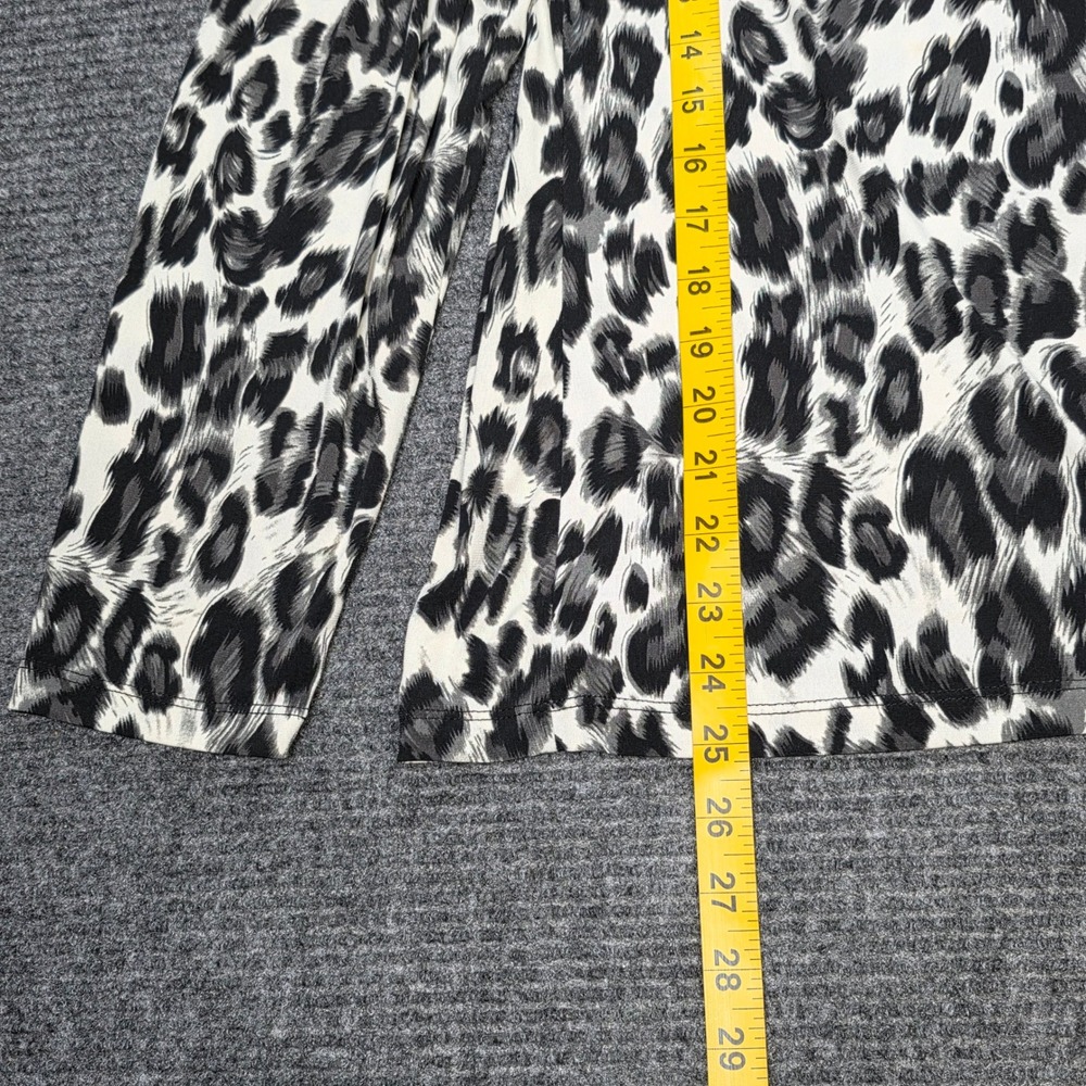 Southern Lady Leopard Print Blouse Women's Size L Grey Black Pleated Scoop Neck - Picture 6 of 7